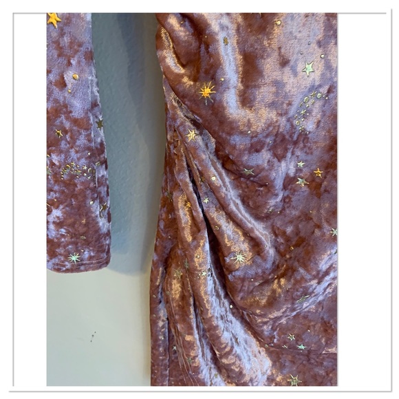 JNSQ Crushed Velvet Dress Pink Gold Size 6 - Picture 4 of 13